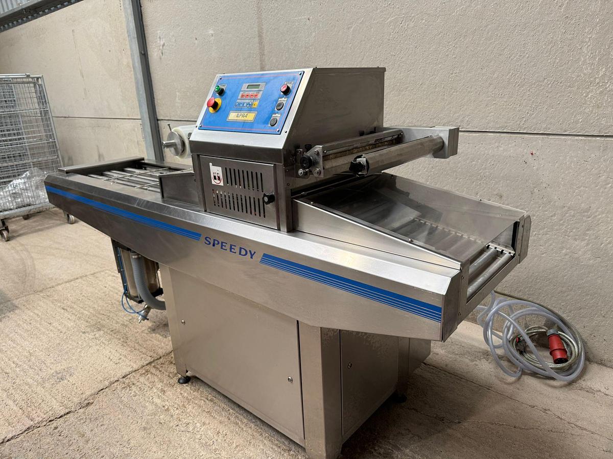 Ilpra Speedy traysealer – stainless steel food packaging machine for high-speed sealing

