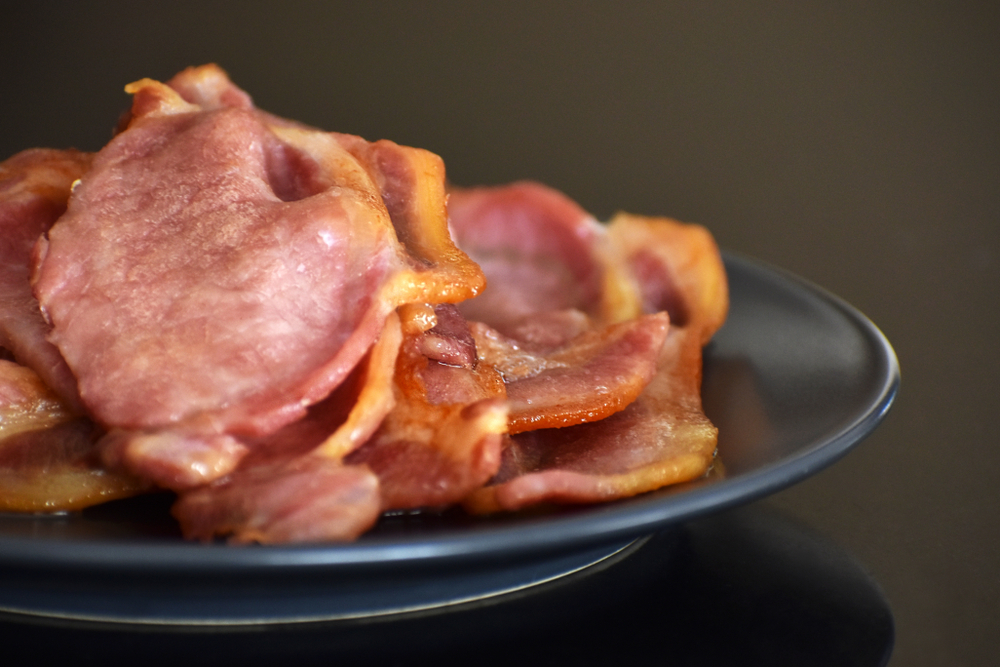 UK origin beechwood smoked back bacon – trade supply