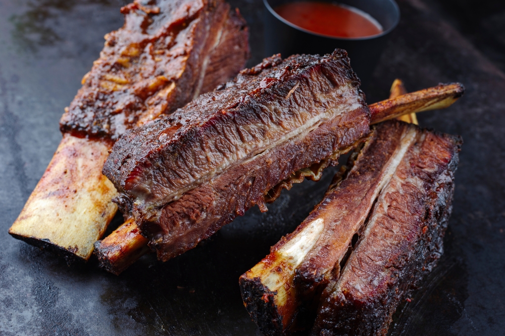 barbecue burnt chuck short beef ribs